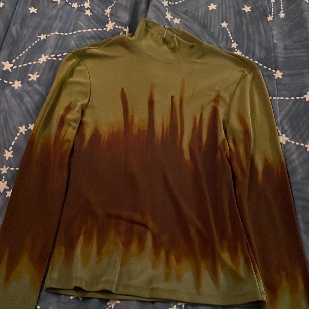 trendy tye dye turtleneck